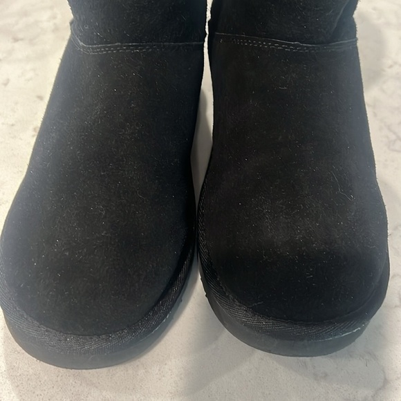 NEW WOMENS SIZE 6 BLACK KOOLABURRA BY UGG NALIE BUTTON MINI SUEDE BOOTS = - Picture 4 of 7